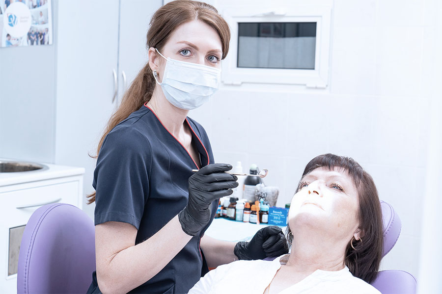 Удаление зубного камня в стоматологической клинике Дентал Визит